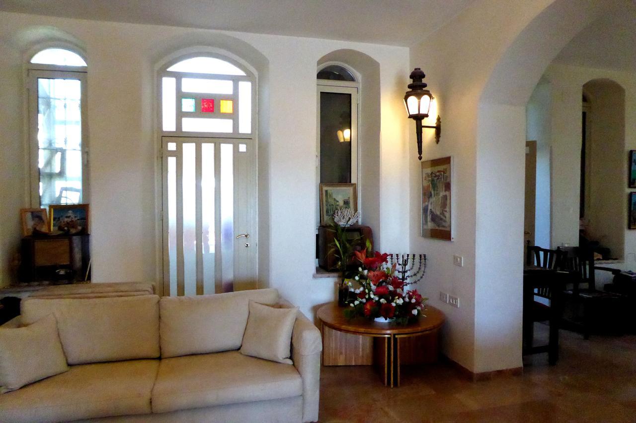 Queen Suite